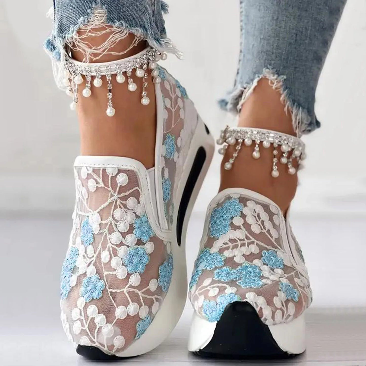 Ladies Flower Embroidery Round Toe Thick Bottom Lace Mesh Sneakers