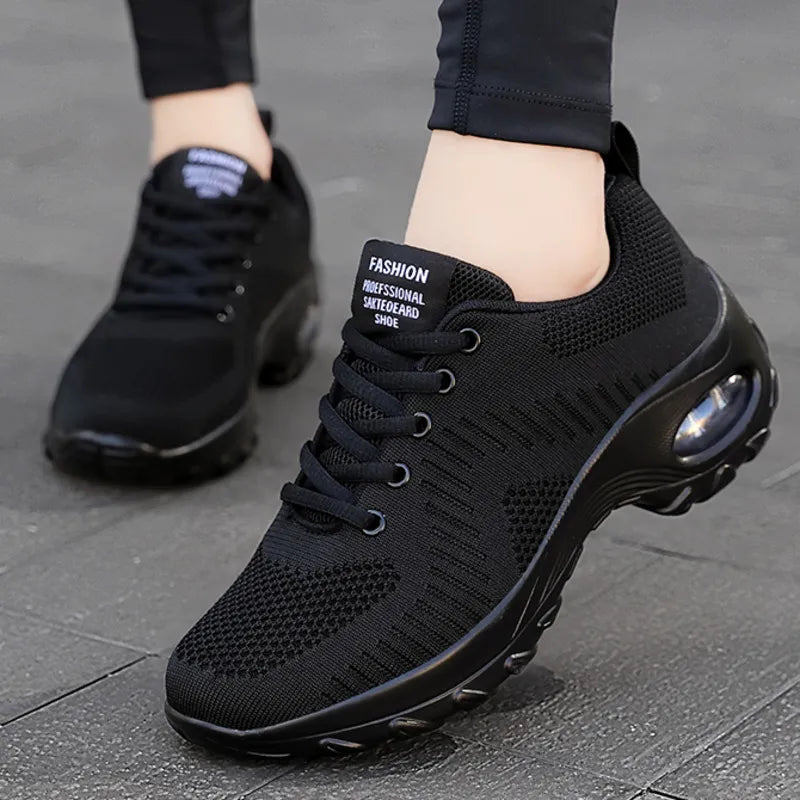 Women Mesh Breathable Flat Anti-Slip Outdoor Sneakers